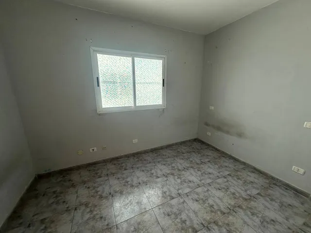 PISO EN VECINDARIO — 14
