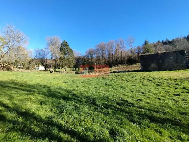 SE VENDE FINCA CON CASA DE PIEDRA PARA REHABILITAR EN CASTRO - foto 5