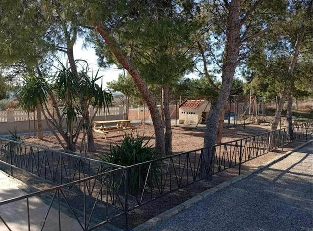 Alquiler de chalet independiente con piscina y parcela de 2.300m2 — 10