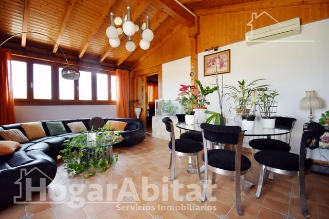 CHALET SEMINUEVO CON PISCINA, GARAJE, JARDIN Y TERRAZA — 18