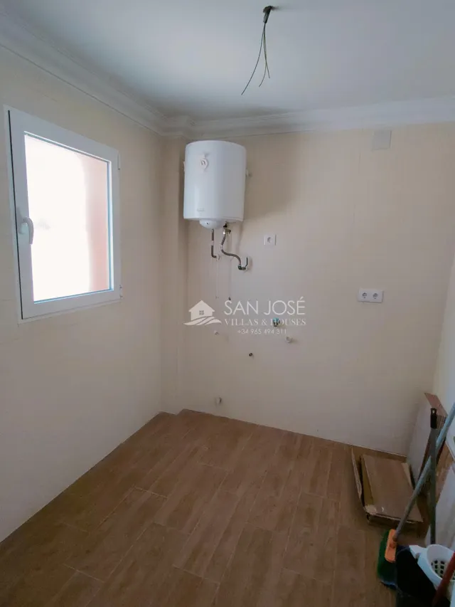 SE VENDE CHALET DE OBRA NUEVA AL LADO DEL PUEBLO DE MACISVENDA-ABANILLA — 49