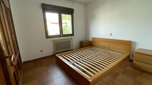 Cómodo chalet independiente en Becerril de la Sierra — 28
