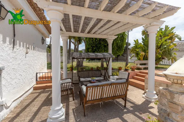 GRAN VILLA de UNA SOLA PLANTA en MOTRIL - foto 2