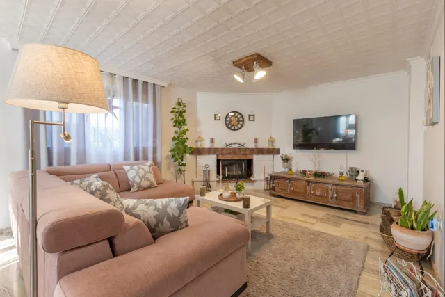 ¡MAGNIFICO CHALET INDEPENDIENTE CON CALIDADES ESPECTACULARES - foto 4