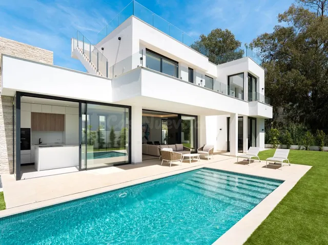 VILLA DE LUJO EN ESTEPONA, MONTE BIARRITZ - foto 3
