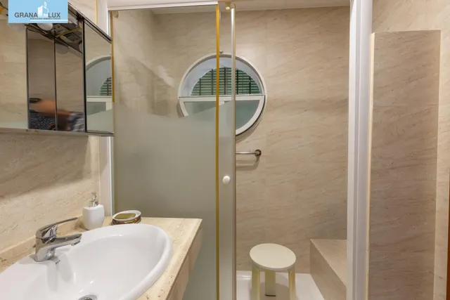 Chalet pareado con piscina, jardín y bonitas vistas a Granada en La Zubia — 23