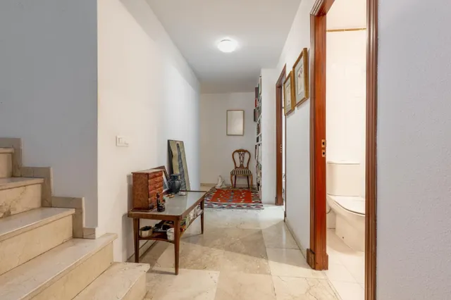 ¡Vive el Centro sin ruido! 180m2 construidos, 4 dormitorios, patio, garaje y trastero en calle Inocentes — 10