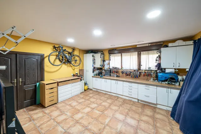 Chalet unifamiliar independiente de 320 m2 parcela de 992 con piscina y certificación A — 45