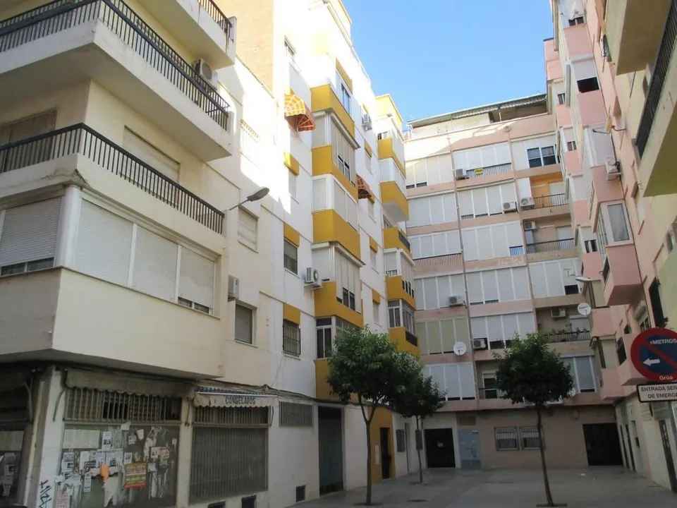 Venta de Vivienda en zona Isla Chica, Huelva. Activo Sin Posesión / Alquilado, No se Puede Visitar.