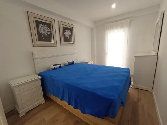 SE ALQUILA COQUETA VIVIENDA REFORMADA CON MUEBLES DE DISEÑO Y PLAZA DE GARAJE     ( DIPONIBLE EN NOVIEMBRE) — 18