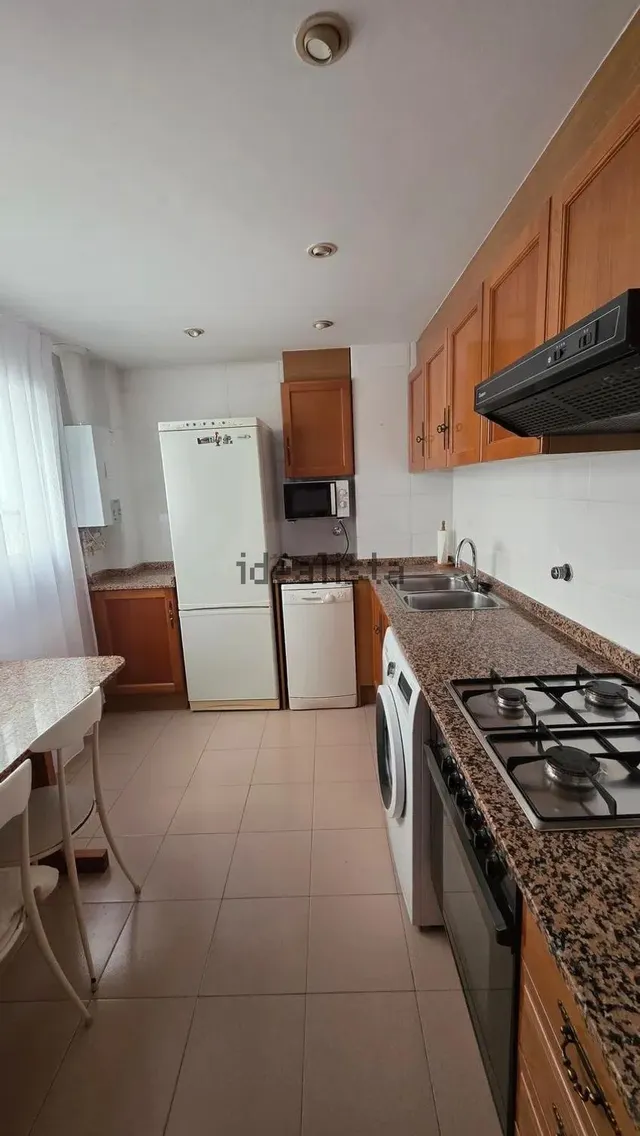 Piso 2 habitaciones 79m² en alquiler - Malilla — 11