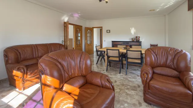 Tu finca privada con vistas infinitas: 308 m2 de vivienda y casi 3 hectáreas de terreno — 10