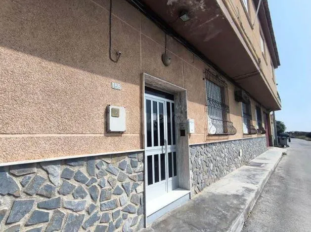 SE VENDE casa adosada OKUPA en C REGUERON 155 de Murcia - foto 4
