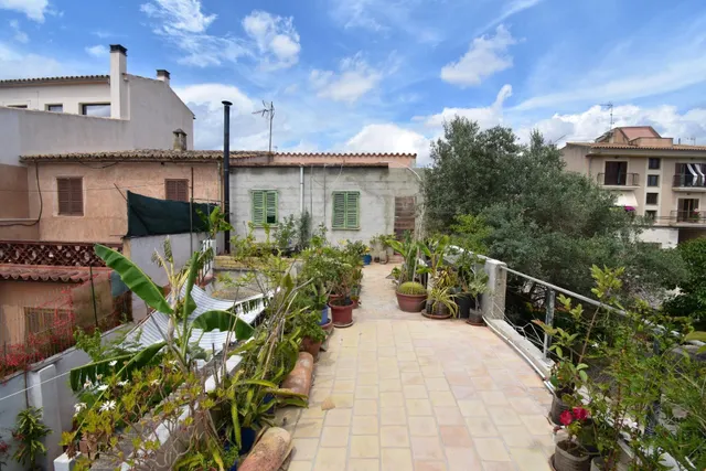 ✨ ¡Encantadora casa mallorquina con gran potencial en el cor