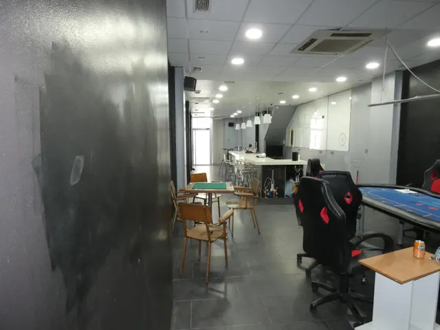 ++ Local comercial en Alguazas zona CENTRO++127 m. de superficie, — 7