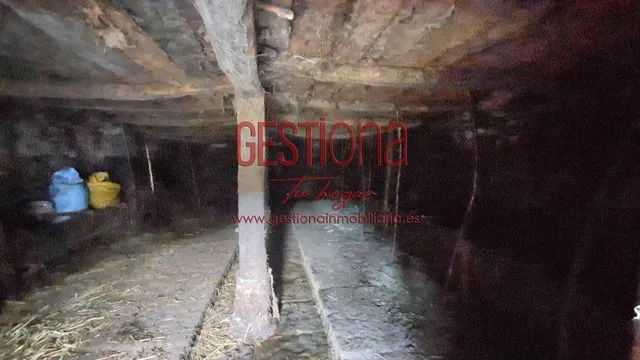CABAÑA DE PIEDRA EN SOBA. VALDICCON — 13
