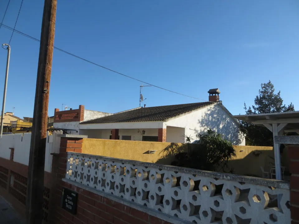 SE VENDE CASA EN SANTA OLIVA, URBANIZACIÓN VENDRELL-JUNIOR