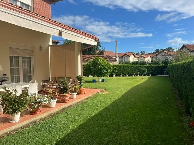 Impecable chalet en Cubas — 28