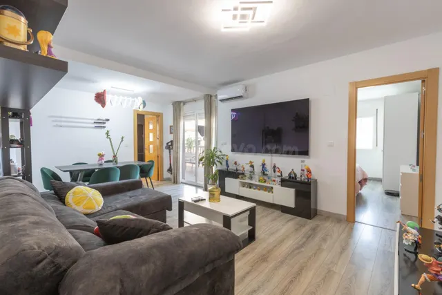 Piso con terraza de 31 m2 y cochera en el centro de hijar — 4