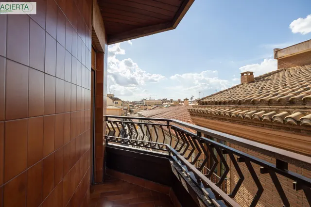 Piso y cochera en venta junto Acera de Darro. — 26