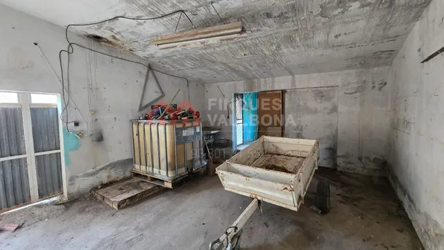 CASA CON TERRENO PARA REFORMAR EN LA TORRE DE CLARAMUNT – — 18