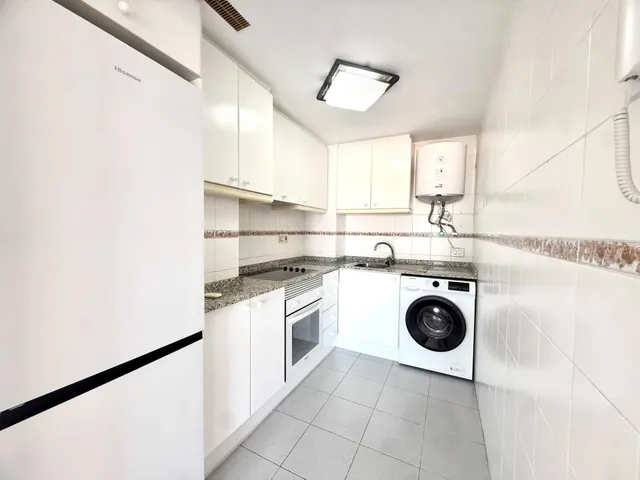 Piso de 1 habitación en venta en Avda. Ausias March — 8