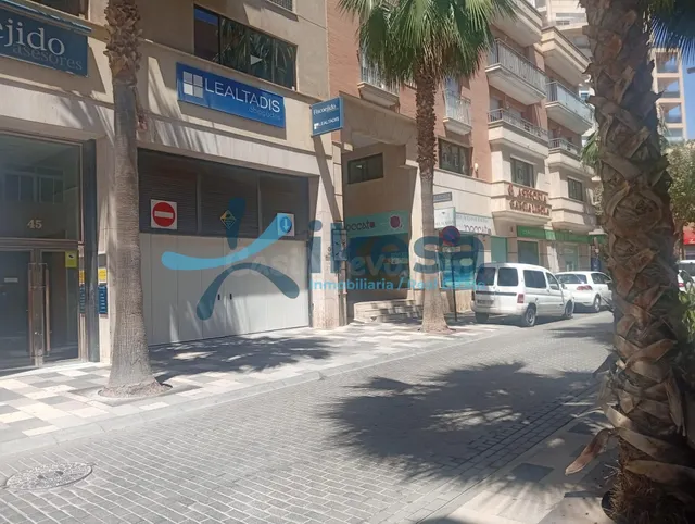Se vende Local Comercial en la localidad de El Ejido - foto 2