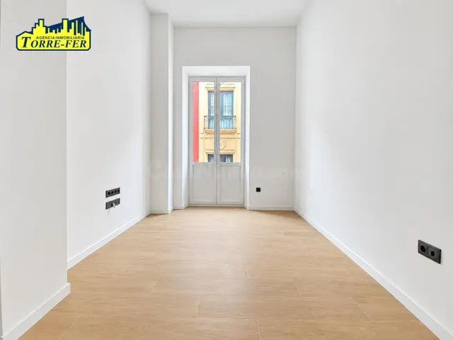 ESTRENA VIVIENDA EN EL CORAZÓN DE ALMERÍA – CALLE LAS TIENDAS — 3