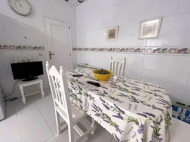 ¡CHICAS ESTUDIANTES! ÚLTIMA HABITACIÓN EN CHALET A COMPARTIR EN VILLANUEVA DE LA CAÑADA (MADRID). — 5