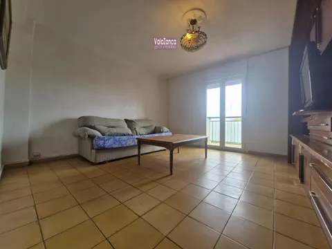 VALAZANCA VENDE AMPLIO PISO EN PINTO