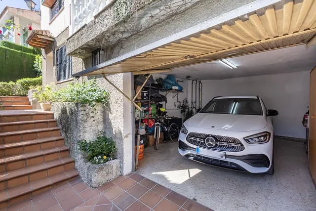 Chalet en Pinos Genil — 35