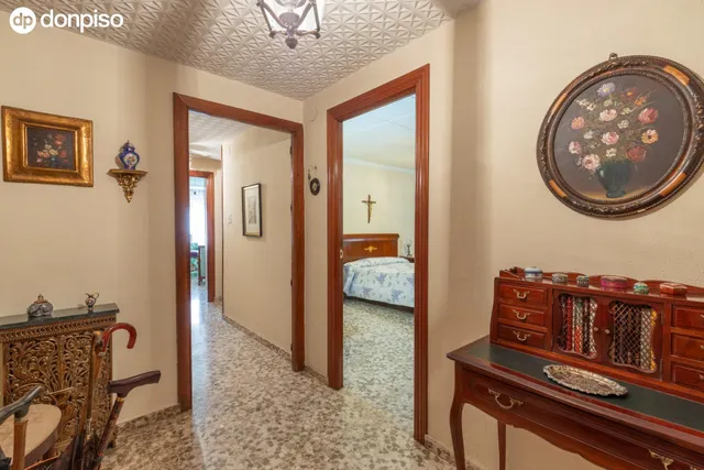 Amplia vivienda en pleno centro de Granada — 7