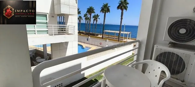PRECIOSO PISO EN PRIMERA LINEA DE PLAYA, ROQUETAS DE MAR - foto 2