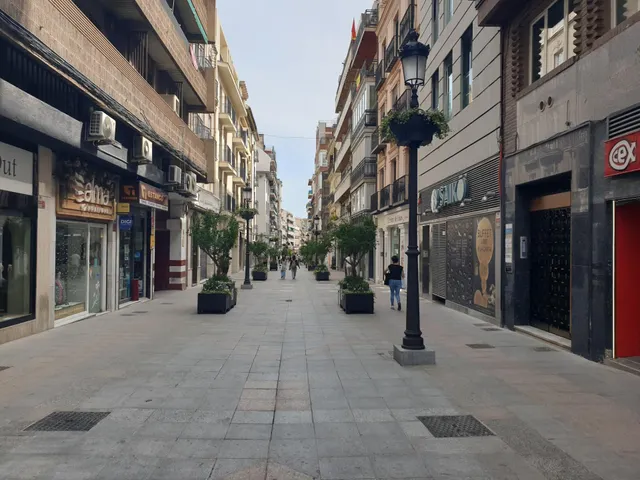 Piso junto calle san anton y recogidas — 7