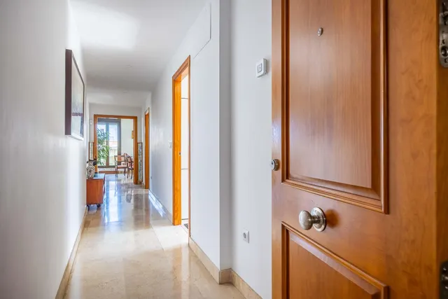 se alquila piso  SIN MUEBLES de 2 habitaciones 2 baños, terraza, garaje en castilleja de la cuesta — 6