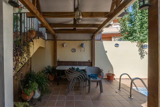 GRAN VIVIENDA UNIFAMILIAR ADOSADA EN OGIJARES — 28