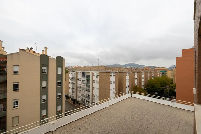 Piso de dos dormitorios en Sanders, en urbanización privada con piscina, pistas de padel, plaza de garaje y trastero — 31