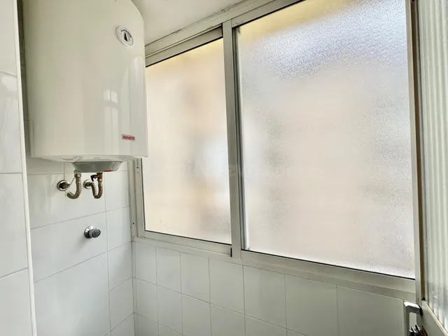 ESTUPENDO PISO DE 4 DORMITORIOS EN LA GLORIETA DE ALQUILER CON AMPLIO BALCÓN  (SE AMUEBLA SEGÚN NECESIDAD) ¡¡VISITELO SIN COMPORMISO!! — 4
