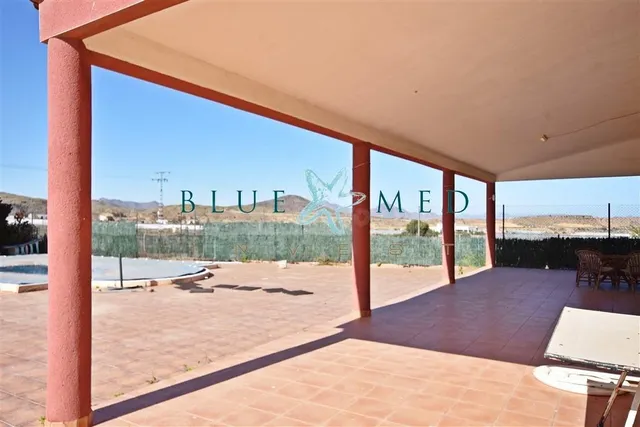 ESPECTACULAR FINCA CON DOS VIVIENDAS, PISCINA Y VISTAS AL MA - foto 3