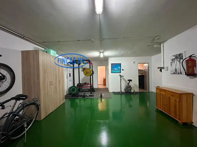 Bungalow de 260 m2 con jardín, buhardilla y garaje en urbanización con piscina en Ciudad Jardín, Alicante — 38