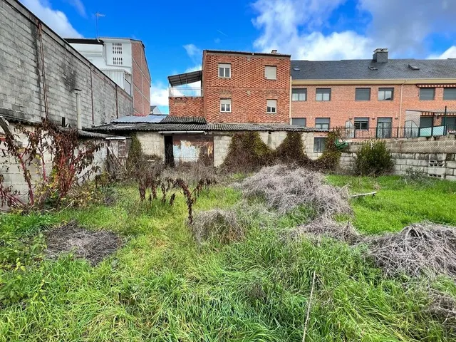 SE VENDE EDIFICIO DE 2 PISOS , BAJO Y FINCA - foto 4