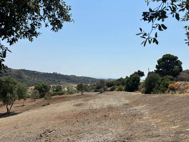 Parcela con licencia en Estepona: vistas mar y montaña - foto 3
