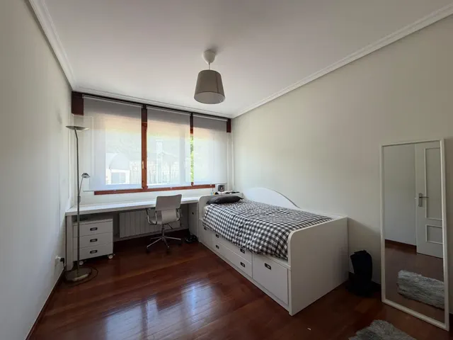 Amplio piso en alquiler en el corazón de Zalla, País Vasco - €950 — 10