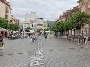 Excelente vivienda con calidades de lujo. 2 pisos unidos en 