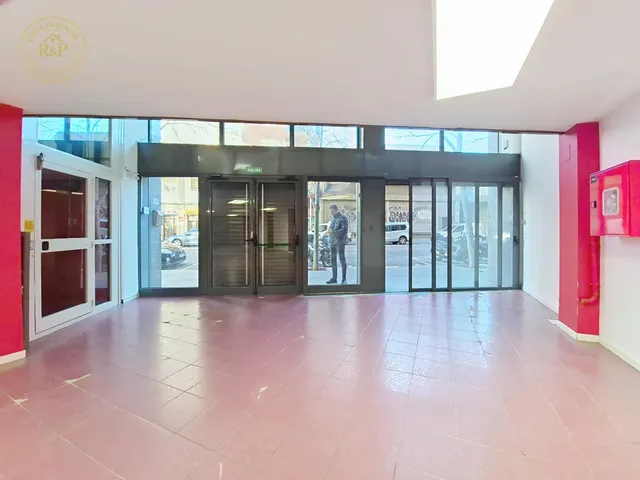 Nave industrial con despachos en venta en calle juan decon vado permanente vigente — 37