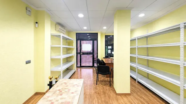 SE VENDE LOCAL CON POSIBILIDAD DE VIVIENDA O NEGOCIO - foto 4