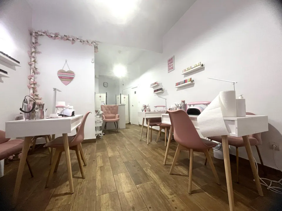 Traspaso de Salón de Uñas en funcionamiento