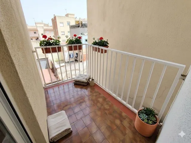 Piso de 4 habitaciones con ascensor en Collblanc — 14