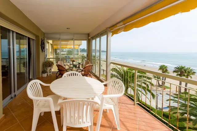 Apartamento frontal en el Paseo Marítimo del Torreón - Benicasim — 9