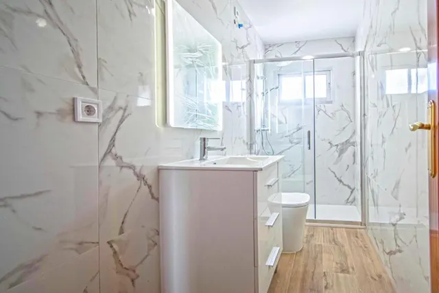 Estupendo piso en Polígono San Pablo, en calle Juan Espantaleón, junto Avda Villas de Cuba!! — 20